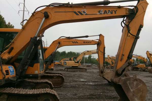 山东出售转让二手5000小时2011年三一重工SY135C挖掘机