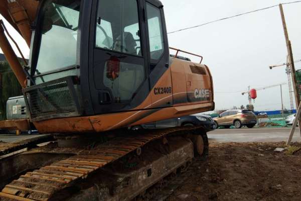 河北出售转让二手8600小时2010年凯斯CX240B挖掘机