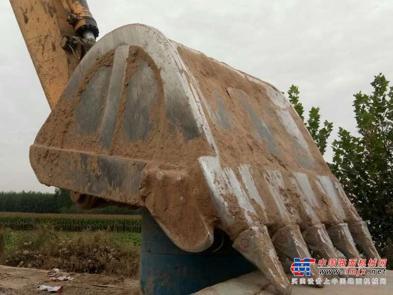 山东出售转让二手9000小时2005年小松PC200挖掘机