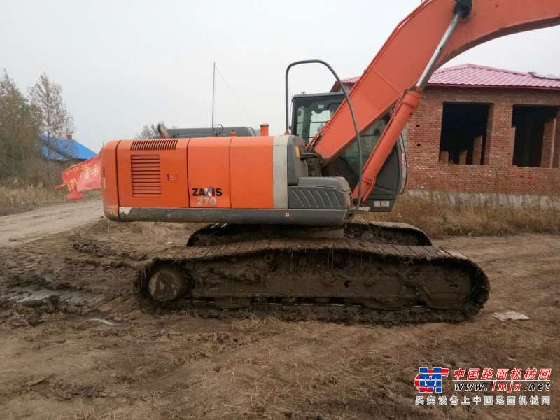 黑龙江出售转让二手10000小时2010年日立ZX240挖掘机