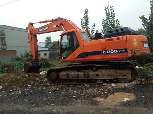 河北出售转让二手6800小时2012年斗山DH300挖掘机
