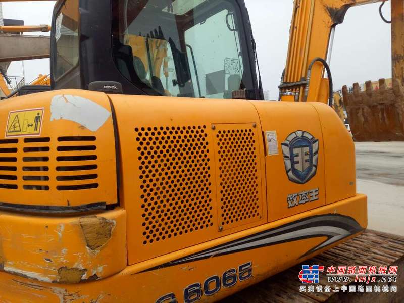 陕西出售转让二手3210小时2013年龙工LG6065挖掘机