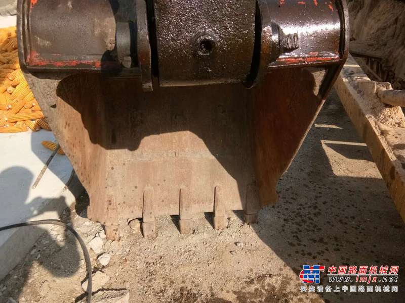 黑龙江出售转让二手7000小时2008年恒特重工HT120A挖掘机