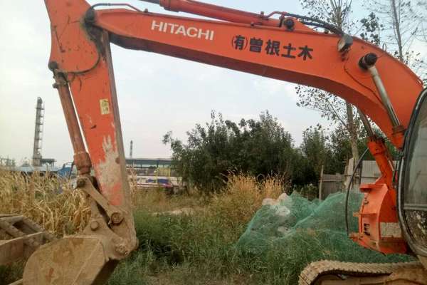 山东出售转让二手15000小时2003年日立EX135UR挖掘机
