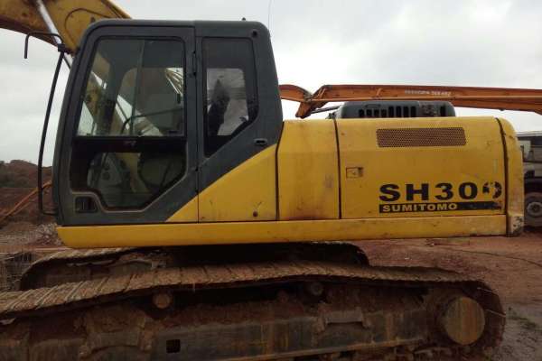 江西出售转让二手10000小时2010年住友SH240挖掘机