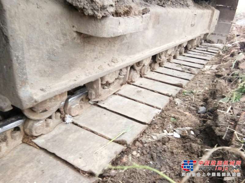 黑龙江出售转让二手9000小时2007年日立ZX200挖掘机