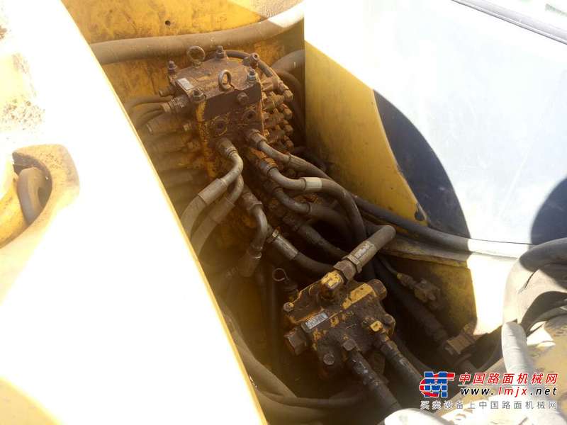 吉林出售转让二手12000小时2004年小松PC60挖掘机