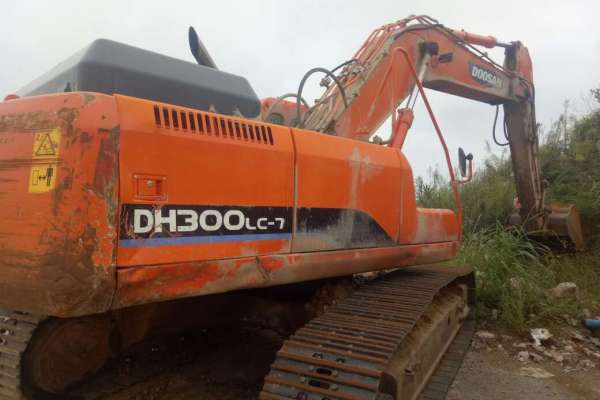 江西出售转让二手9200小时2012年斗山DH300挖掘机