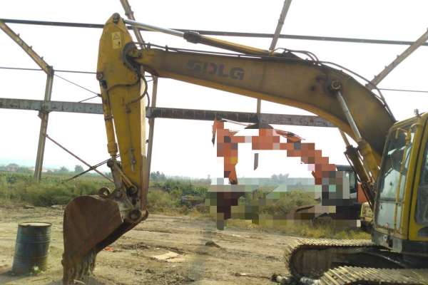 辽宁出售转让二手8000小时2009年临工LG6220挖掘机