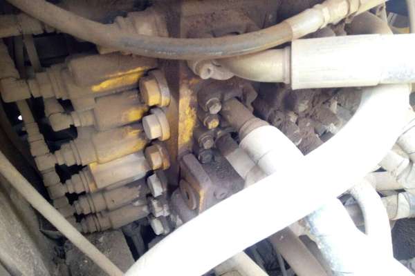 山西出售转让二手5800小时2011年小松PC270挖掘机