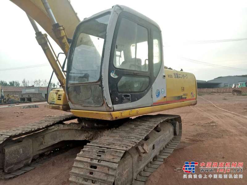 山东出售转让二手15000小时2003年住友SH200A3挖掘机