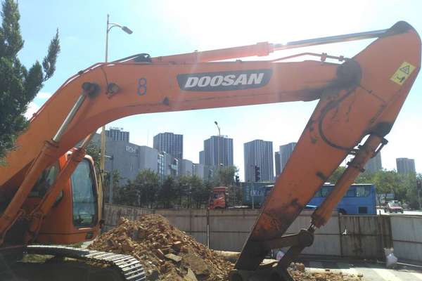 辽宁出售转让二手8000小时2010年斗山DH300挖掘机