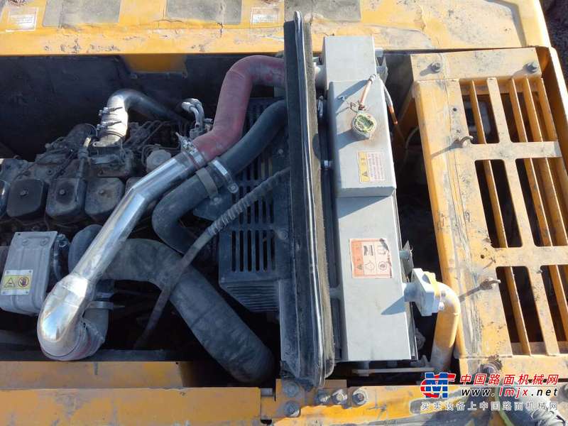 辽宁出售转让二手5000小时2011年龙工LG6225挖掘机