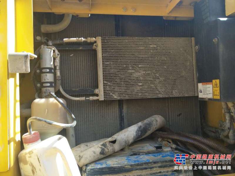 云南出售转让二手8000小时2012年神钢SK260挖掘机