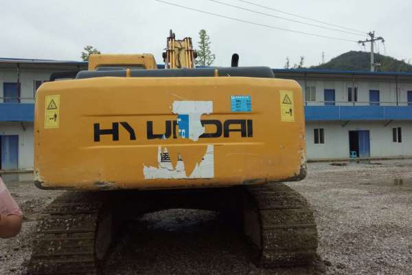 贵州出售转让二手12000小时2008年现代R225LC挖掘机