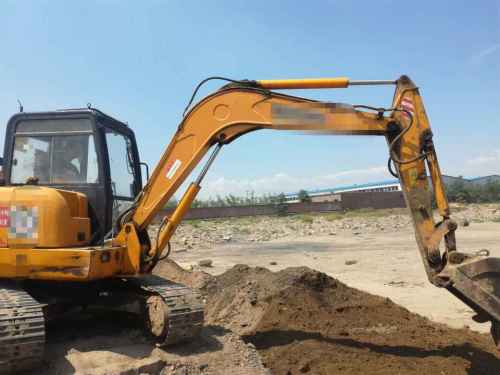 宁夏出售转让二手6700小时2011年福田雷沃FR65V8挖掘机