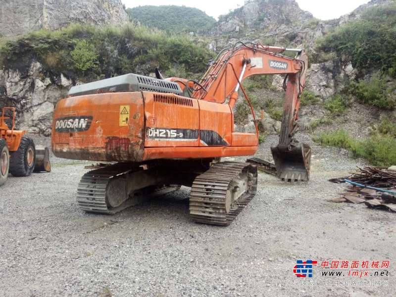 贵州出售转让二手7000小时2011年斗山DH215挖掘机