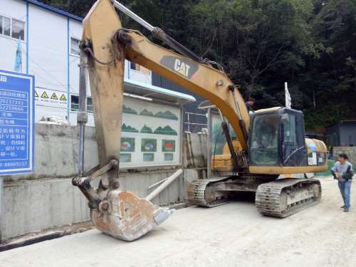 陕西出售转让二手9800小时2010年卡特彼勒320DGC挖掘机