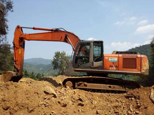 江西出售转让二手11000小时2010年日立ZX250H挖掘机