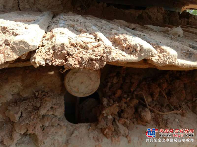 江西出售转让二手11000小时2005年卡特彼勒320C挖掘机