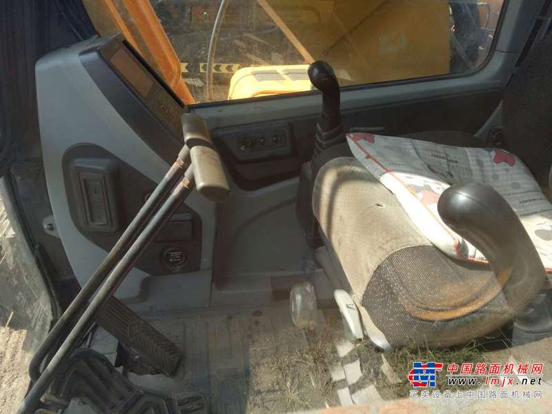 辽宁出售转让二手6000小时2010年现代R225LC挖掘机
