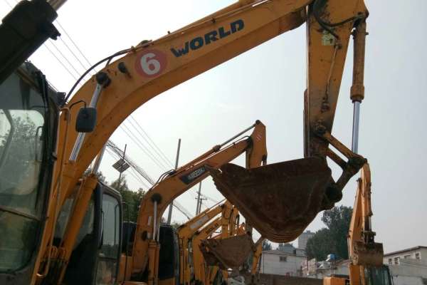 山东出售转让二手5000小时2009年沃得重工W2239挖掘机