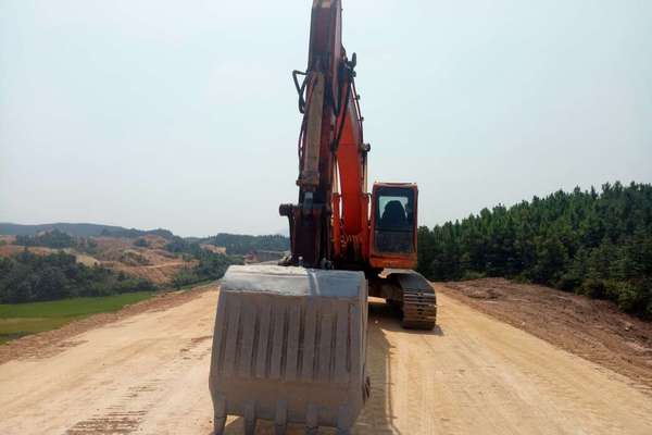 江西出售转让二手8700小时2010年斗山DH220LC挖掘机