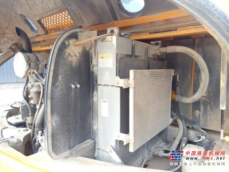 山西出售转让二手3500小时2011年龙工LG6085挖掘机