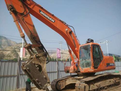 甘肃出售转让二手9500小时2009年斗山DH220LC挖掘机