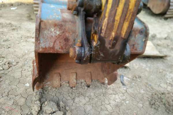 安徽出售转让二手3500小时2012年华力重工HL165挖掘机