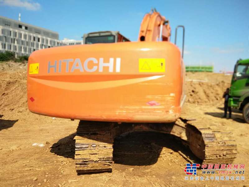 安徽出售转让二手7933小时2010年日立ZX200挖掘机