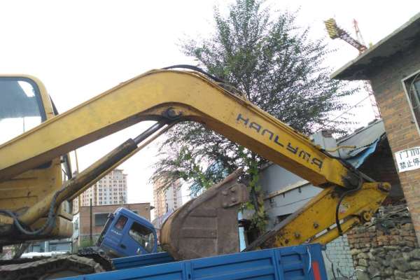 辽宁出售转让二手6400小时2011年华力重工HL185挖掘机
