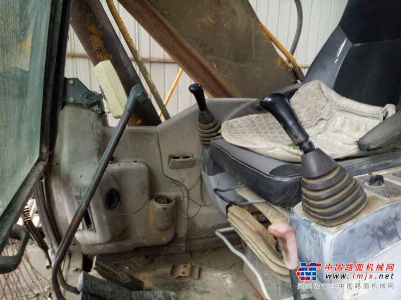 陕西出售转让二手8800小时2009年柳工CLG225C挖掘机