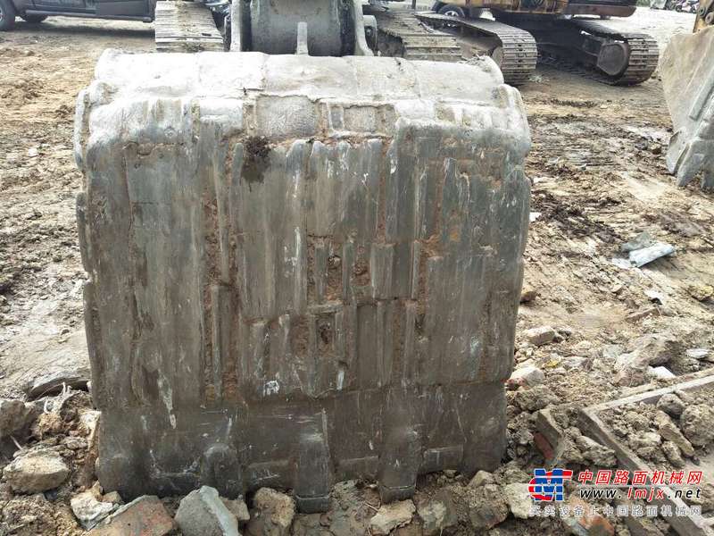 辽宁出售转让二手20000小时2011年日立ZL210LCHHE挖掘机