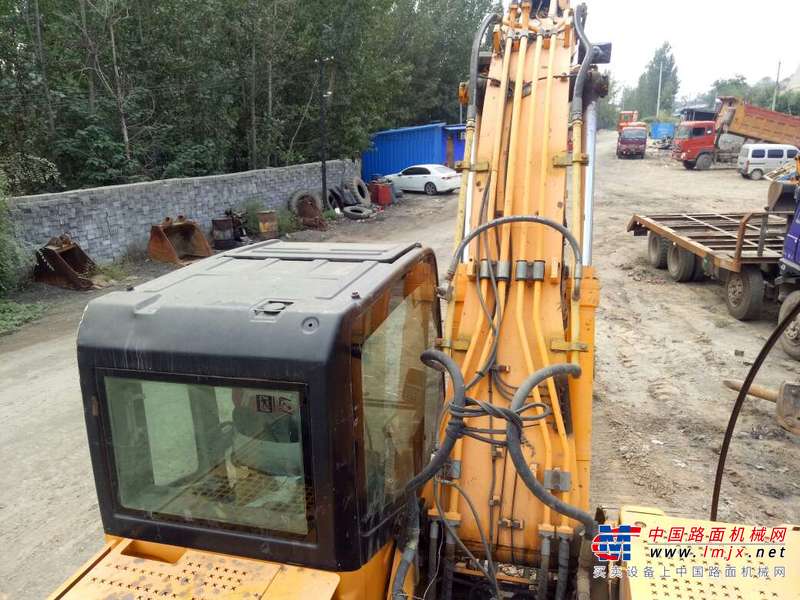 山西出售转让二手8000小时2011年龙工LG6215挖掘机