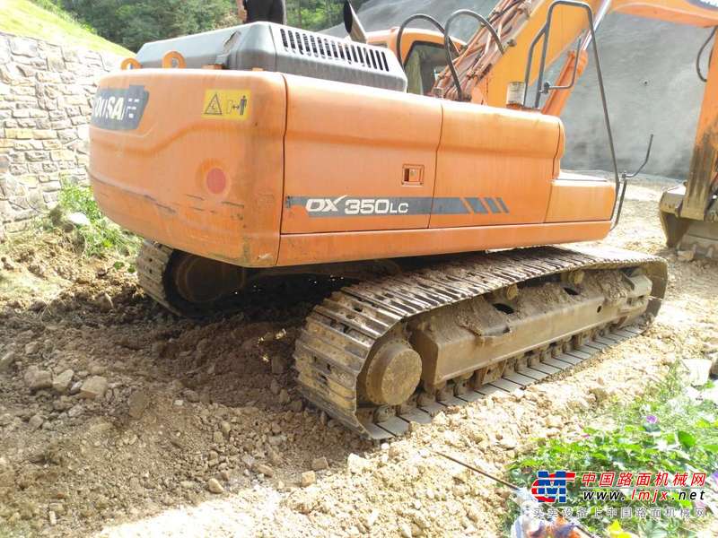辽宁出售转让二手5700小时2011年斗山DX300LC挖掘机
