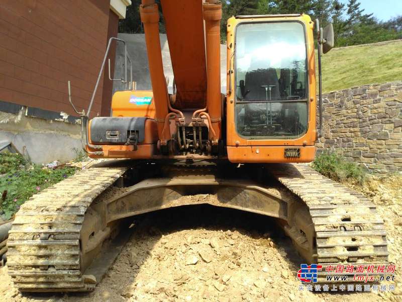 辽宁出售转让二手5700小时2011年斗山DX300LC挖掘机