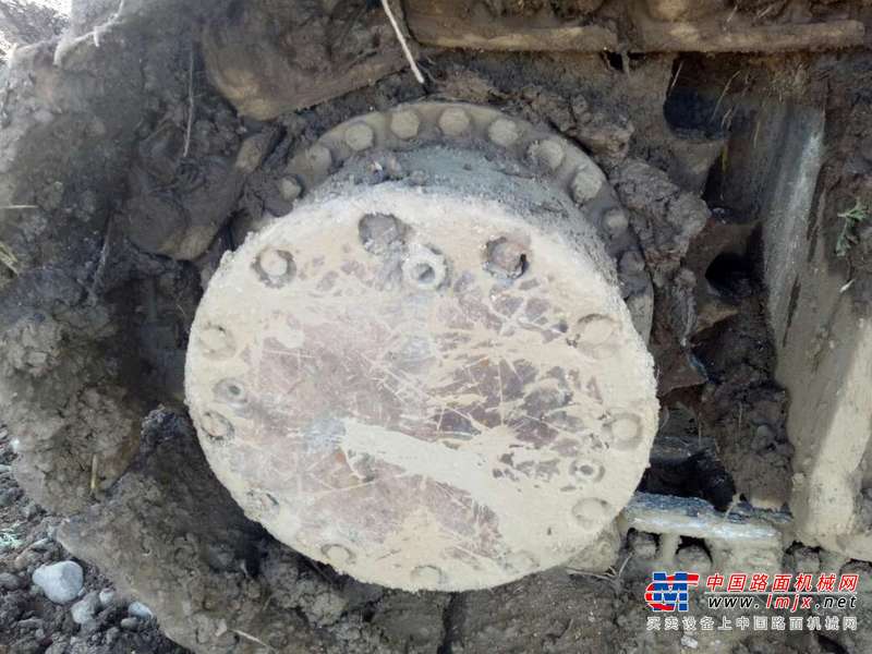 黑龙江出售转让二手15000小时2010年日立ZX250H挖掘机