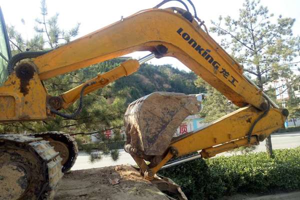山西出售转让二手6500小时2010年福田雷沃FR65挖掘机