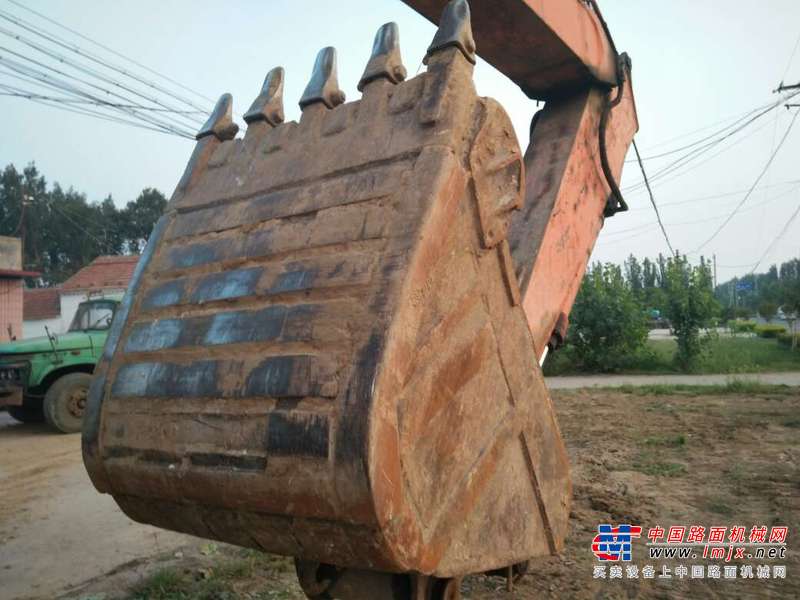 山东出售转让二手15000小时2002年日立EX200挖掘机