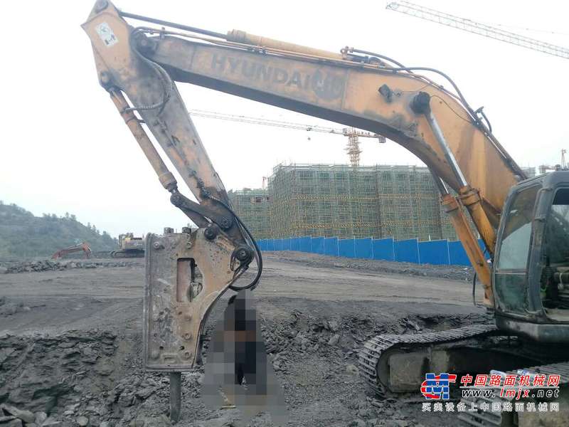山西出售转让二手5000小时2009年现代R375LC挖掘机