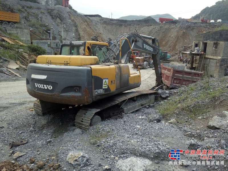 贵州出售转让二手11000小时2009年沃尔沃EC210BLC挖掘机
