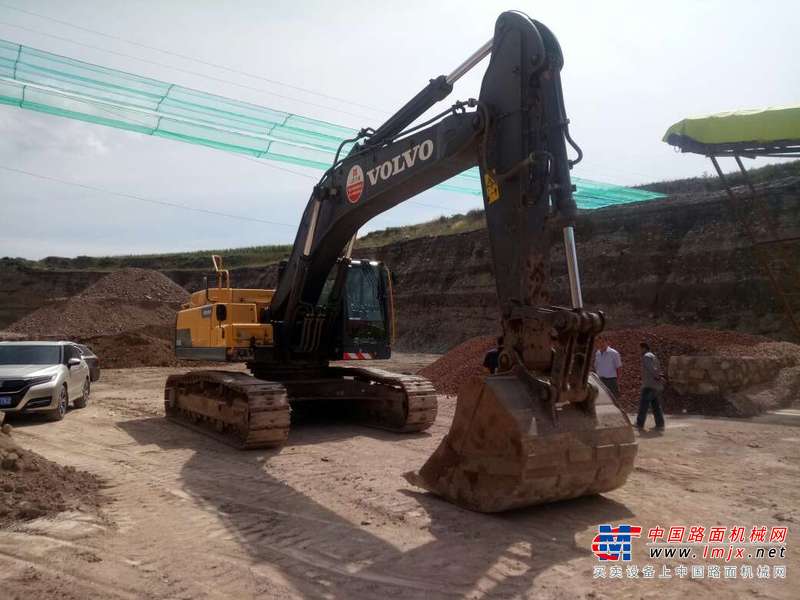 山西出售转让二手2600小时2013年沃尔沃EC380DL挖掘机