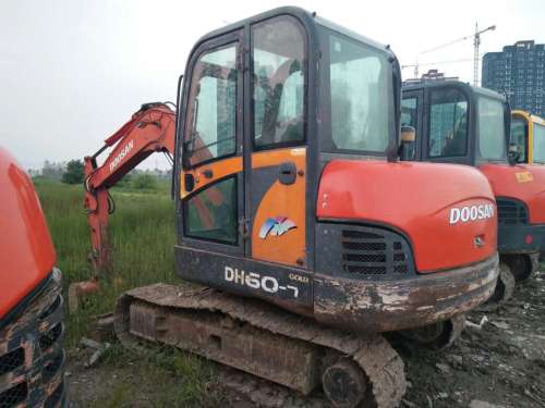 安徽出售转让二手11000小时2009年斗山DH60挖掘机