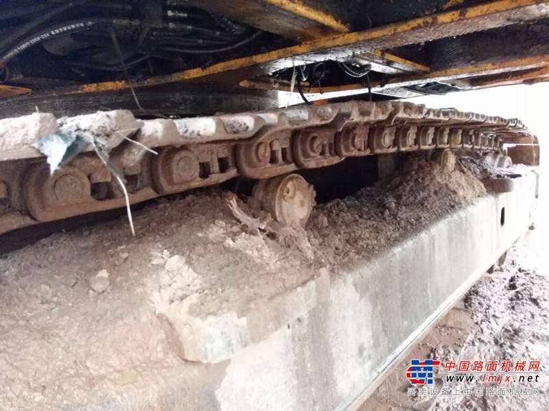 江西出售转让二手21000小时2004年现代R210挖掘机