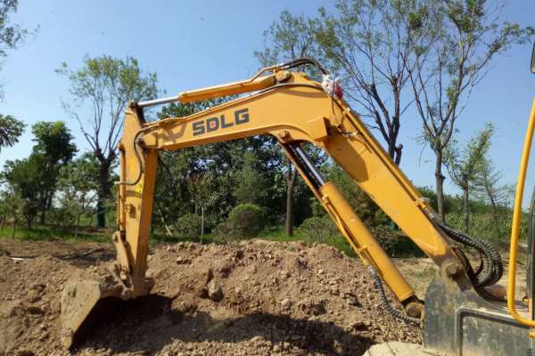 陕西出售转让二手2100小时2015年临工LG660E挖掘机