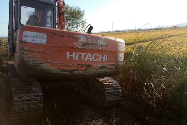 黑龙江出售转让二手9922小时2003年日立EX120挖掘机
