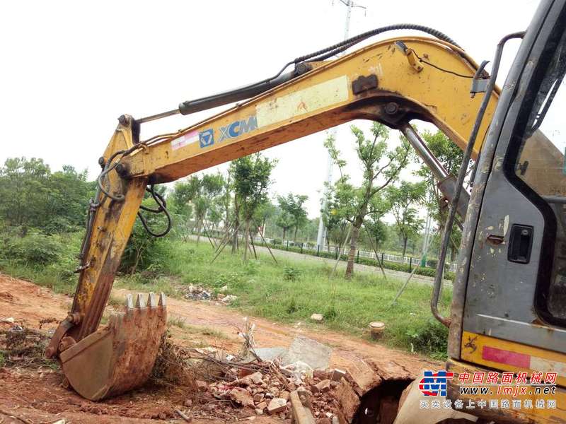 江西出售转让二手10000小时2011年徐工XE85C挖掘机