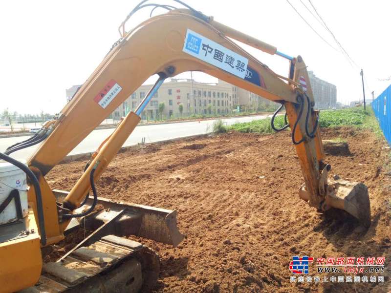 辽宁出售转让二手6000小时2012年福田雷沃FR65V8挖掘机