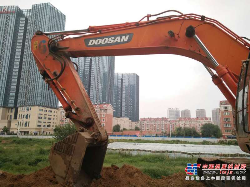 山东出售转让二手8600小时2012年斗山DH300LC挖掘机